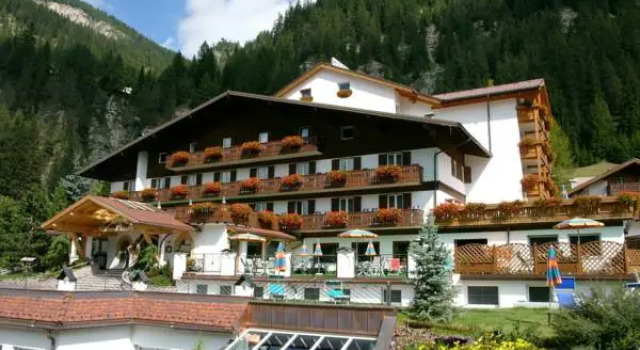 Номер Comfort Hotel Cesa Tyrol