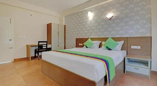 Номер Standard Treebo Golden Terminal Kochi Airport With Swimming Pool