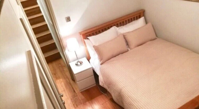 2 Bed Earls Court Hfs14, Забронировать Апартаменты/квартира Отели Большого Лондона с завтраком, Завтраки