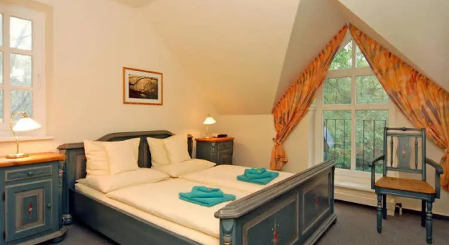 Hotel Schlösschen Sundische Wiese Zingst, Забронировать Отель Цингст Barther Bodden
