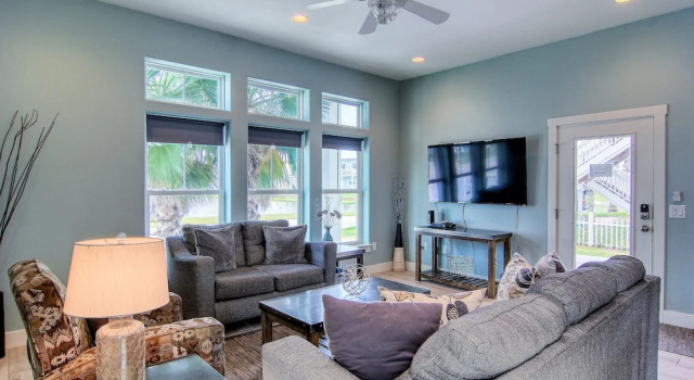 Salt and Lime 6 Bedrooms 5 Bathrooms Home