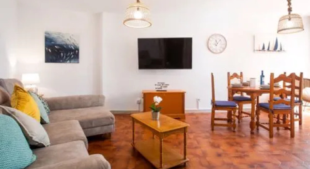 Las Palmeras 40578, Забронировать Отель Нерха Axarquía, рядом с Tuesday Market
