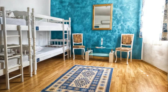 Кровать в общем номере Hostel Miran Mostar