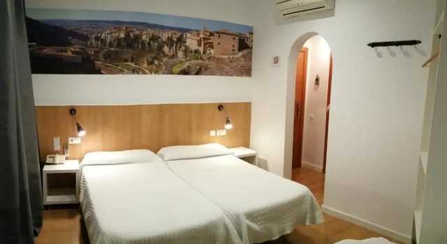 Двухместный номер Standard Hostal Restaurante Cornella