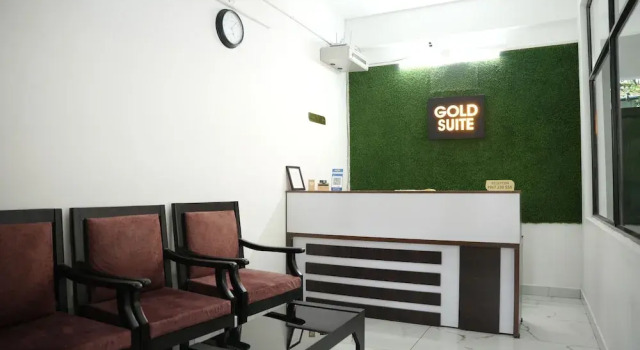 Hotel Gold Suite, Kakkanad, Забронировать Отель Отели штата Кералы с парковкой, Парковка