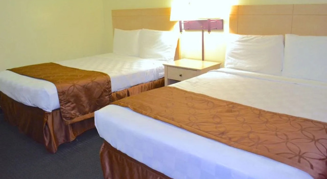 Passport Inn 3rd Street, Забронировать Отель Отели Ниагара Фолс с парковкой, рядом с Крытый аквапарк Фоллсвью, Парковка