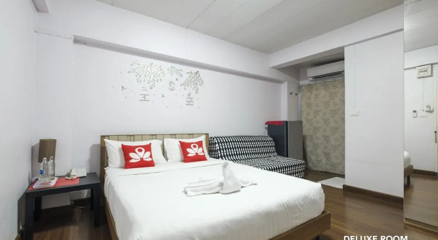 Ricco Suvarnabhumi, Rezervovat Hotel Hotely v Central Thailand s parkováním, Parkování