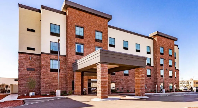 Cobblestone Hotel & Suites - Ottumwa, Rezerwuj Hotel Ottumwa Iowa