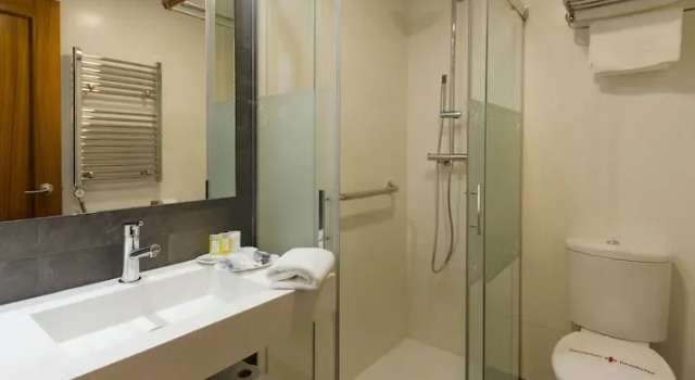 Одноместный номер Standard с балконом Hotel Apolo