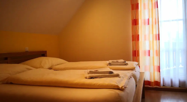 Апартаменты Golf & Therme Sonnenpension Hotel Garni