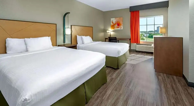 Четырёхместный номер Deluxe La Quinta Inn & Suites by Wyndham Ft. Pierce