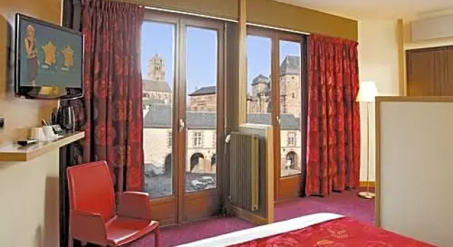 Трёхместный семейный номер Standard Hôtel Tour Maje
