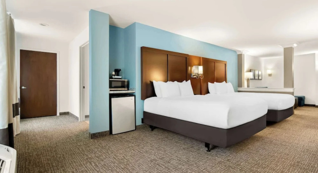 Номер Standard Comfort Suites Rensselaer near Fair Oaks