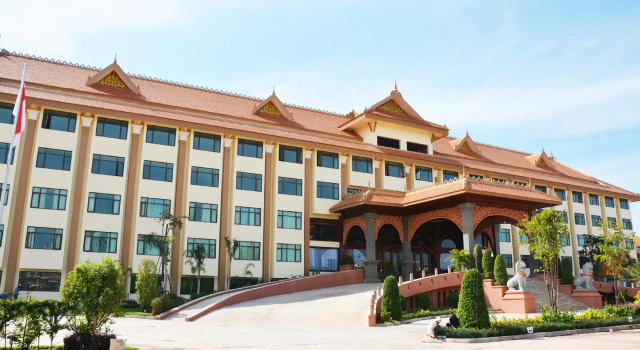 Полулюкс Bayon Era Hotel