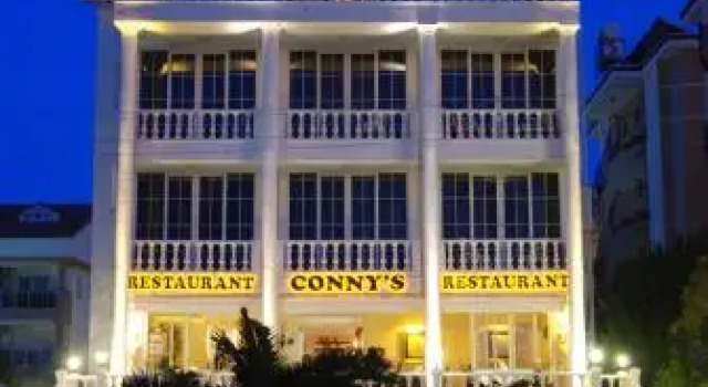 Conny's Hotel, Rezerwuj Hotel Hotele w Side Coast z basenem, Basen