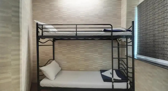 Кровать в общем номере Hotel Shabana Colaba