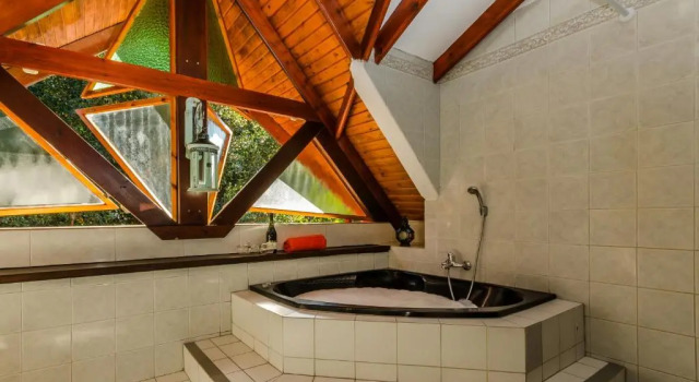 Люкс Beautiful Lake View Wooden House