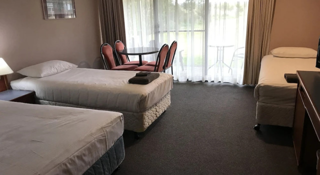 Трёхместный клубный номер Standard Tea Gardens Motel