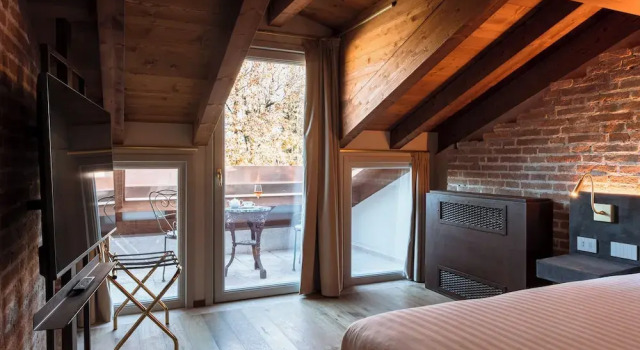 Pavillon Suite, Забронировать Отель Отели Пескьера-дель-Гарды с бассейном, рядом с Pederzoli Hospital, Бассейн
