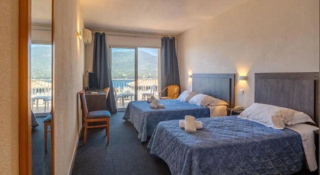 Трёхместный номер Standard с видом на море Hotel Hibiscus