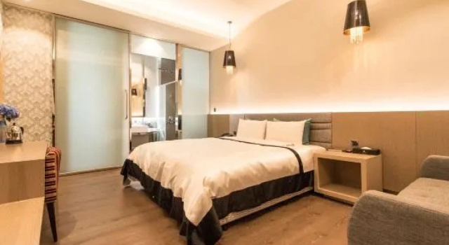 Camera Business Voga Motel