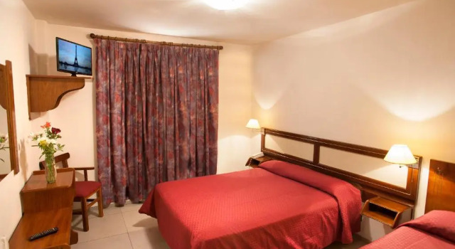 Трёхместный номер Standard Hotel Carollo