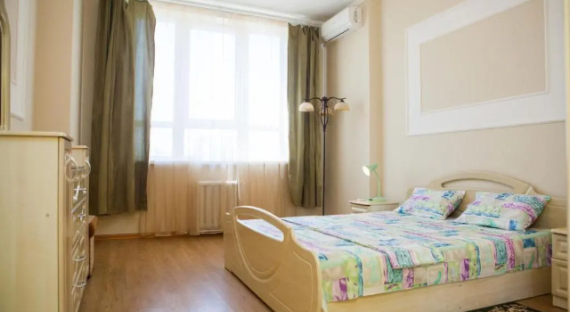 Апартаменты Apartment in 2 Min from Poznyaky Metro Station
