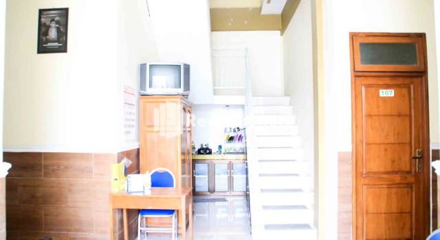 Puri Karomah Syariah RedPartner, Book Hotel Hotels in Lamongan with Parking, Parking
