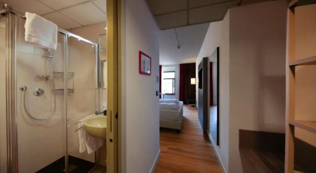 Трёхместный номер Standard с видом на озеро Hotel Centrale