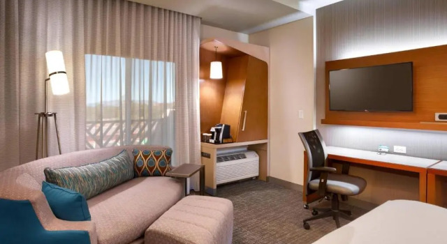Номер Standard с балконом Courtyard by Marriott Sedona