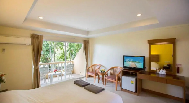Twin Palms Suites and Residence Pattaya, Забронировать Отель Отели Центральной Паттайя с парковкой, рядом с Музей искусств в 3D, Парковка