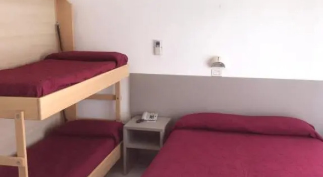 Трёхместный номер Standard Hotel Rivamare Room only and free coffee room