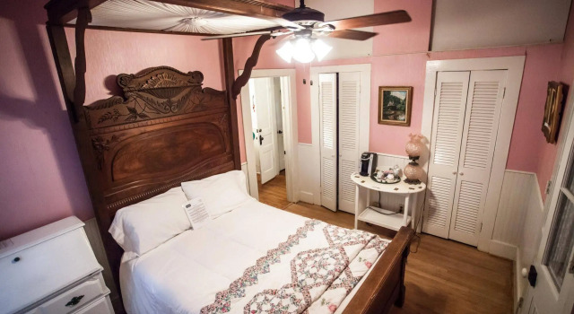 TFreres Bed & Breakfast, Забронировать Отель «постель и завтрак» Лафайетт Acadiana
