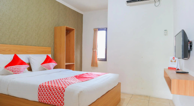 OYO 2547 Assirot Residence, Prenota Hotel Giacarta Jakarta Province