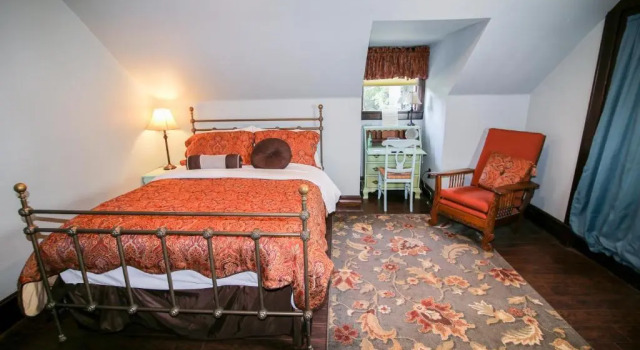 Двухместный номер Standard Iron Horse Inn
