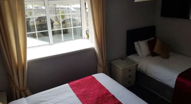 The River's Edge Guest House, Book Guesthouse Hotels in Kerry with Parking, Parking