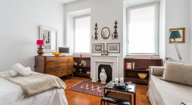 Sora Menica, Prenota Hotel Trastevere Roma