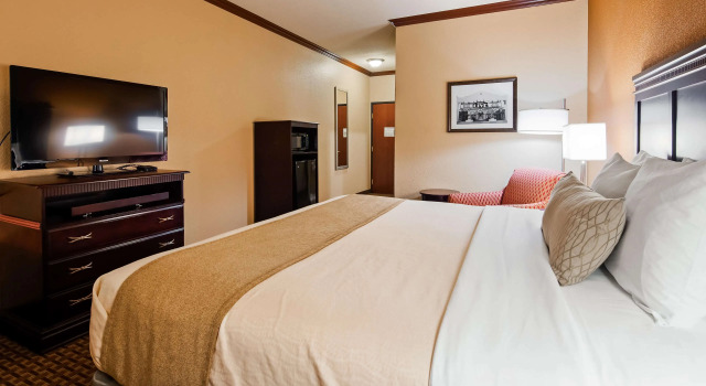 Best Western Granbury Inn & Suites, Забронировать Отель Гранбери Dallas - Fort Worth Metropolitan Area