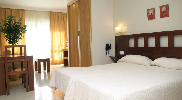 Apartamentos Turísticos Añoreta