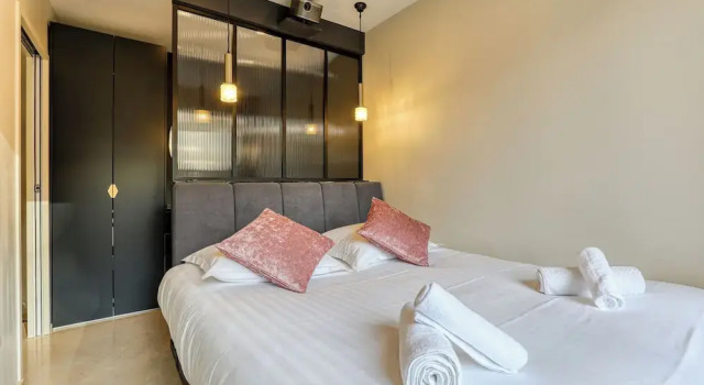 Montaigne Executive Suite, Забронировать Апартаменты/квартира Апартаменты Парижа, рядом с Свято-Троицкий собор и Русский православный духовно-культурный центр, Апартаменты/квартира