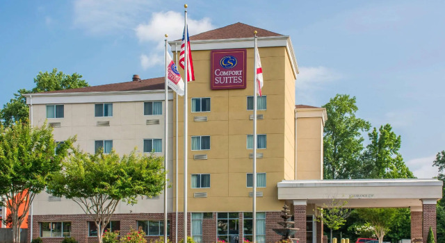 Кровать в общем номере Comfort Suites Huntsville MidCity District at Research Park