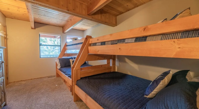 Wolf View Lodge, Prenota Casa vacanze Hotel a Moonridge con parcheggio, Parcheggio