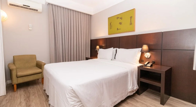 Четырёхместный семейный номер Standard Slaviero Hotel Curitiba Shopping