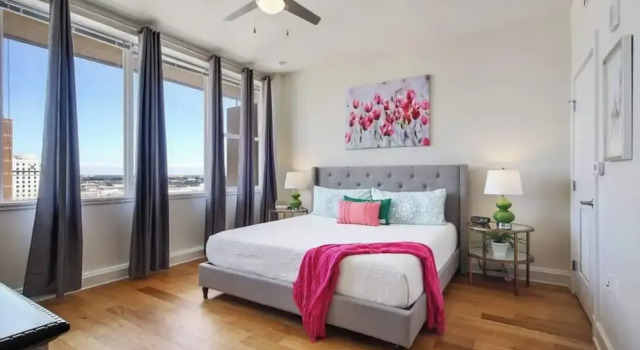 Elegant Condos in NOLA with Rooftop Pool