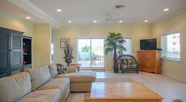 DP102 - Penthouse Style Condo - Villas at Dune Point by RedAwning, Забронировать Апартаменты/квартира Нью-Смирна-Бич Daytona Beach Area