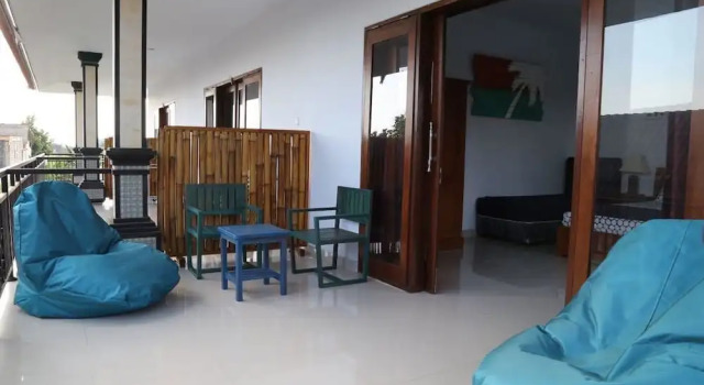 Monkey Surfcamp Bali Guesthouse