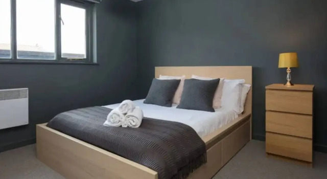 Contemporary 2 Bedroom Midland Mews Apartment, Varaa Huoneisto Asunnot kohteessa Merseyside, Huoneisto