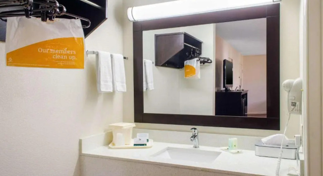 Suite Quality Inn