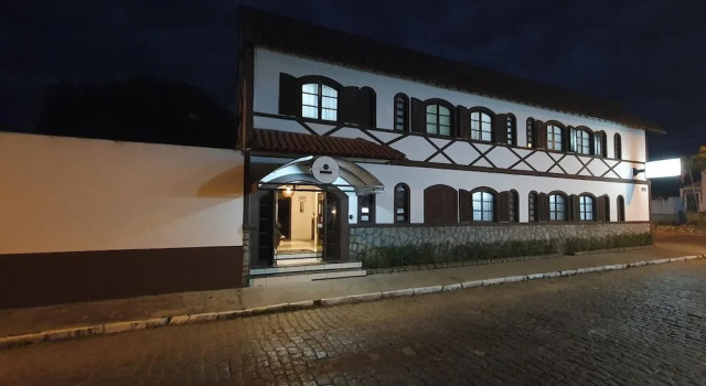 Hotel Casa Blanca, Забронировать Отель Сан-Лоренсу Минас-Жерайс