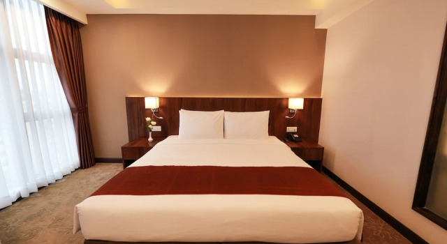 Двухместный номер Deluxe с видом на город Hlaine Tet Hotel